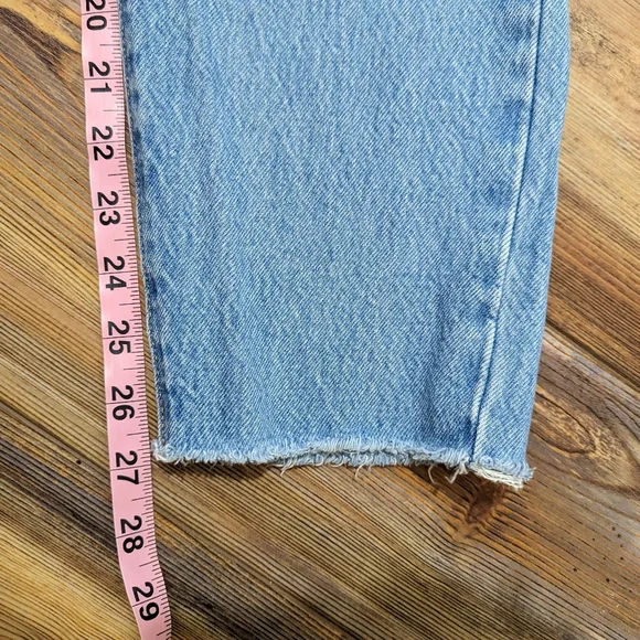 Levi's Wedgie Straight Med/Light Wash Cropped Jeans Size 29 - Picture 13 of 13
